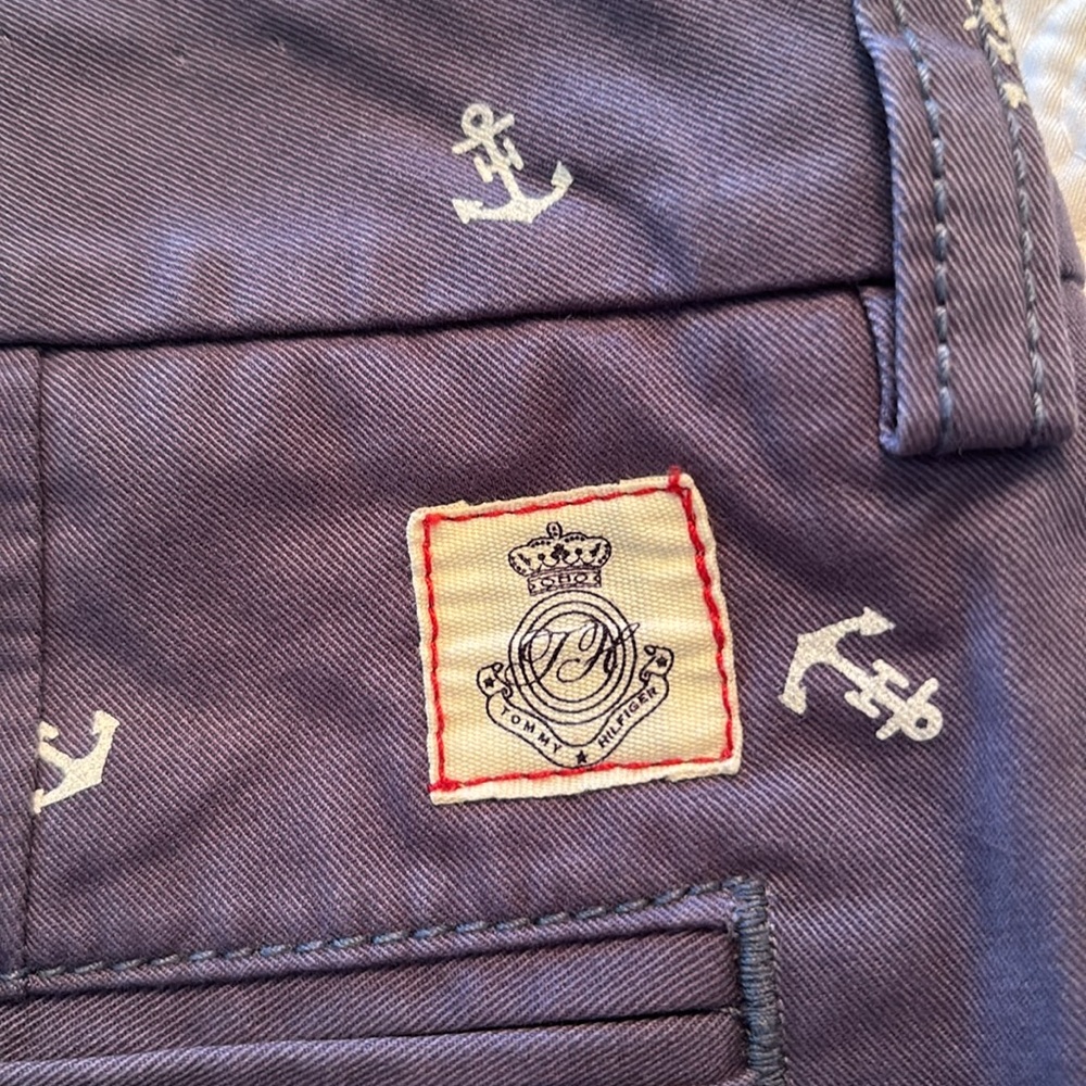 Women’s Tommy Hilfiger anchor shorts - Picture 7 of 7